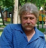 20 красавіка 2024 г. — 65 гадоў з дня нараджэння Уладзіміра Мікалаевіча Чыквіна (1959), мастака, разьбяра па дрэве, народнага майстра Рэспублікі Беларусь